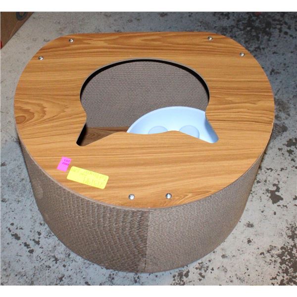 CAT IT HOUSE + TREAT ACTIVITY TOY