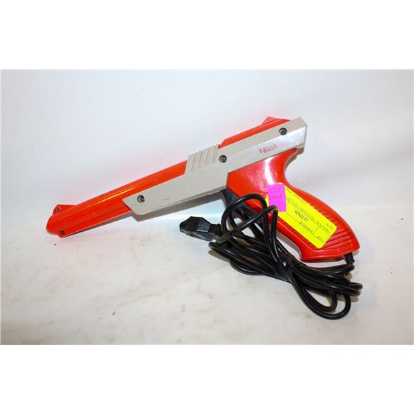 ORIGINAL NINTENDO NES ZAPPER GUN