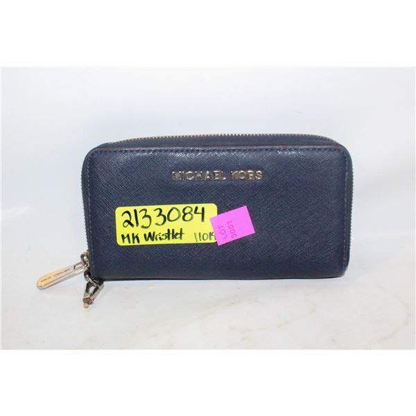 MICHAEL KORS NAVYBLUE WRISTLET (MISSING STRAP)
