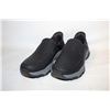 Image 1 : SKETCHERS SIZE 10 MENS SLIP-ON SHOES