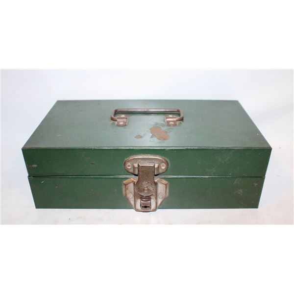 VINTAGE METAL MONEY BOX 11.4’’X6’’