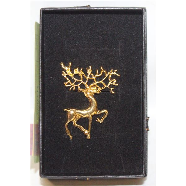 NEW GOLD TONE REINDEER PIN ACCESSORY
