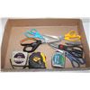 Image 1 : FLAT OF SCISSORS AND TAPE MEASURES