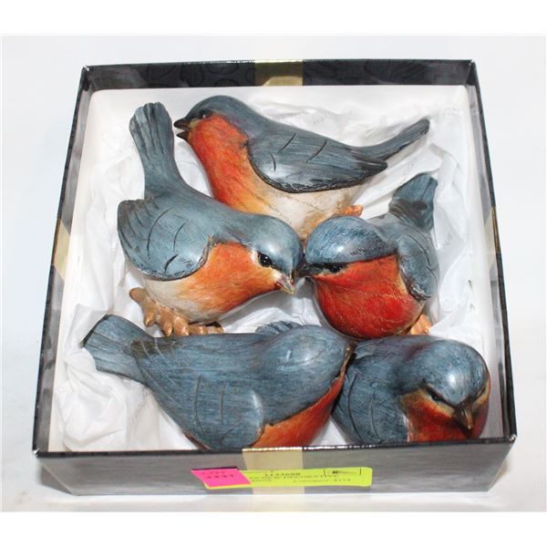 LOT OF 5 AS NEW DECORATIVE BIRDS /ROBINS