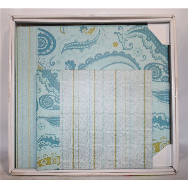 NEW SCRAPBOOKING ALBUMS SET /PAISLEY