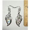 Image 1 : 16)  DRAMATIC SILVER TONE DROP EARRING