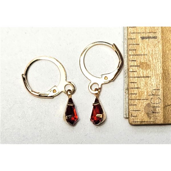 18)  GOLD TONE WITH GARNET RED CRYSTAL
