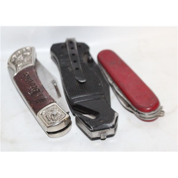 LOT OF 3 FOLDING KNIVES