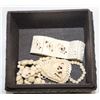 Image 1 : BONE ELEPHANT CARVED NECKLACE & BRACELET IN BOX