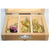 Image 1 : MINIATURE NATIVITY BRASS SET IN WOOD BOX-ESTATE