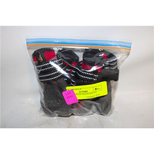 SET OF DOGGIE BOOTS SIZE XS