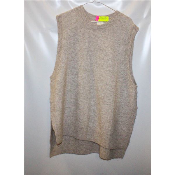 WOMENS MEDIUM H&M LIGHT-TAN VEST, PART