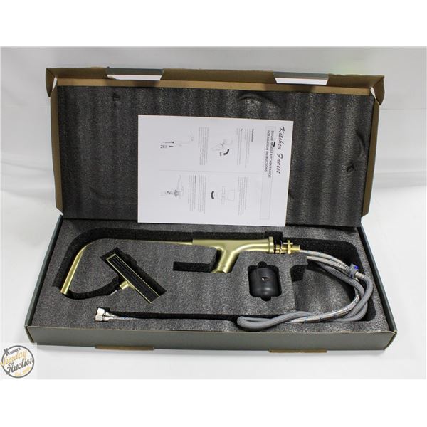 NEW WATERFALL KITCHEN SINK FAUCET W PULL-OUT SPRAY