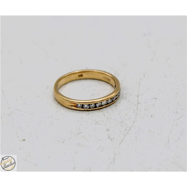 LADIES YELLOW GOLD AND DIAMOND WEDDING BAND SZ 6.5
