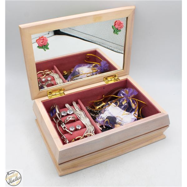 ESTATE DECORATIVE JEWELLERY BOX WITH