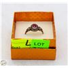 Image 1 : ESTATE VINTAGE STERLING SILVER RING WITH RED