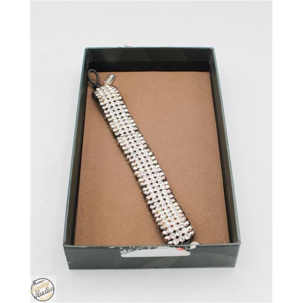 NEW/UNUSED SILVER TONE LADIES CZ FASHION