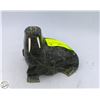 Image 1 : LARGE INUIT SOAPSTONE WALRUS FIGURE