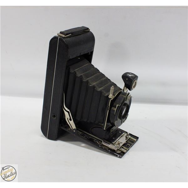 ANTIQUE KODAK 1A FOLDING CAMERA