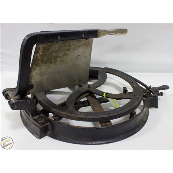 ANTIQUE GENERAL STORE CAST IRON COMPUTING HOOP