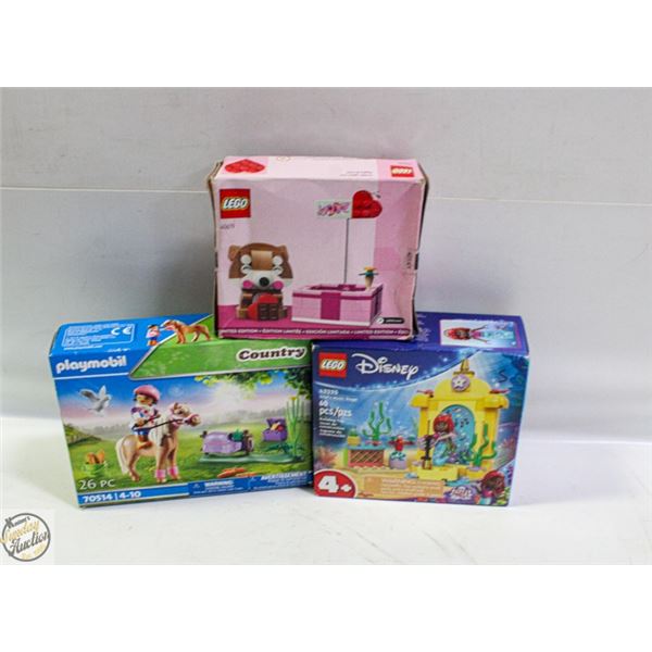 NEW IN BOX LEGO LOVE GIFT BOX (PINK)