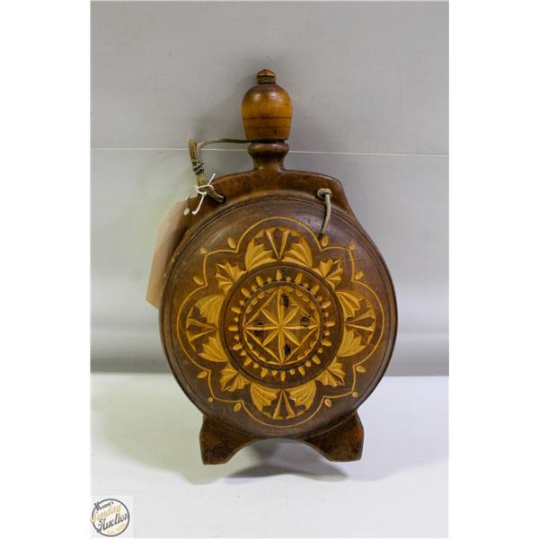 ROMANIAN CARVED WOOD TRAVELER'S