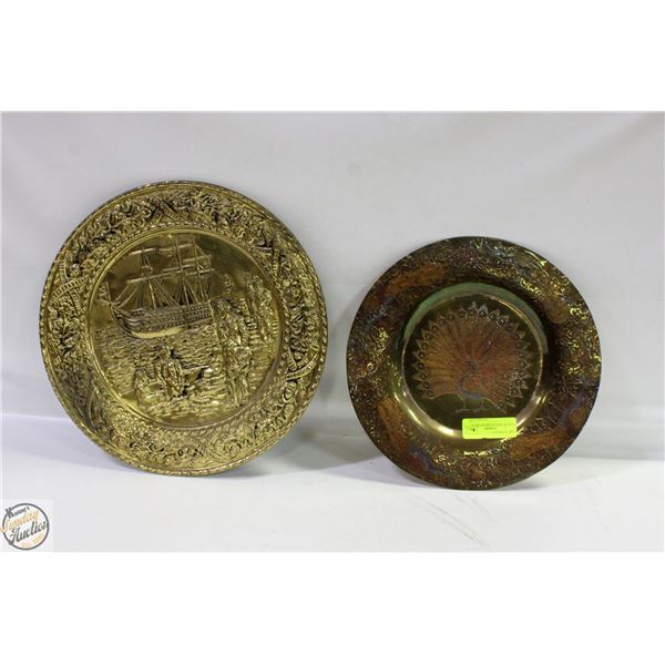 PAIR OF VINTAGE BRASS TRAYS