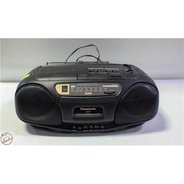 PANASONIC XBX AM/FM/CD/CASSETTE BOOMBOX