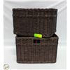 Image 1 : LOT OF 2 WICKER BASKETS