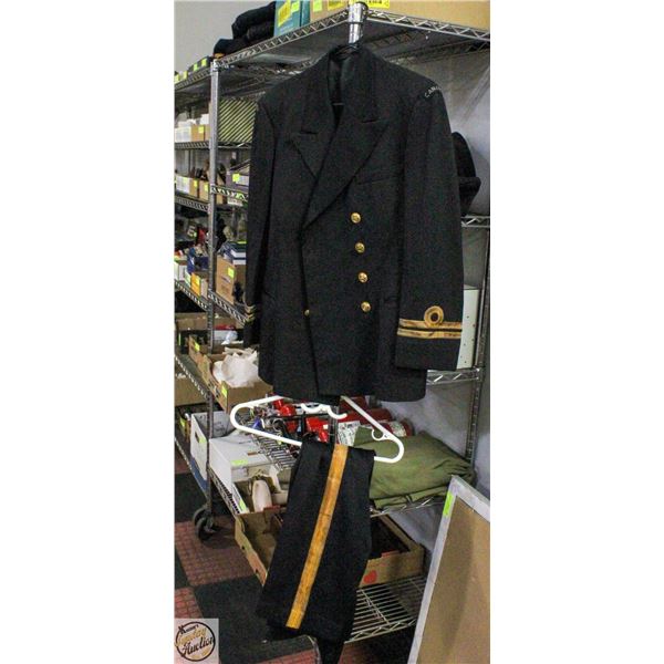 VINTAGE MILITARY COAT & PANTS-ESTATE