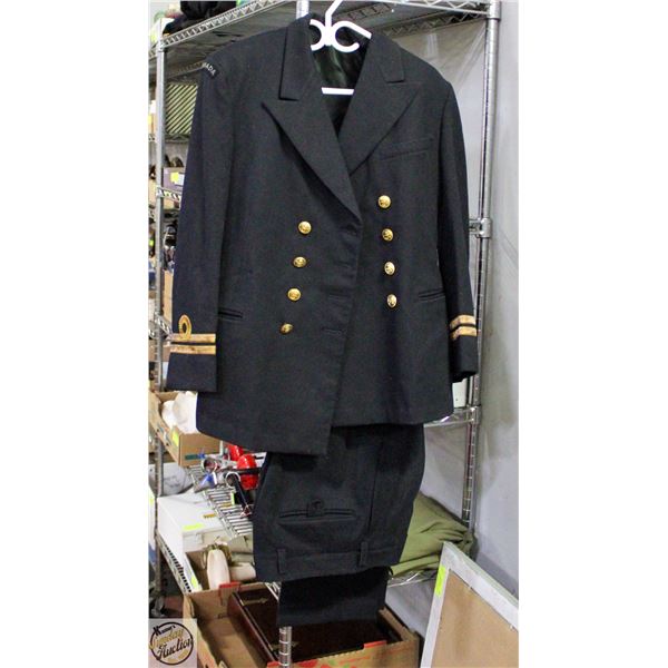 VINTAGE MILITARY COAT & PANTS-ESTATE