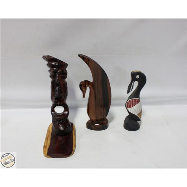 WOOD SWAN. WOOD STATUE. WOOD BIRD