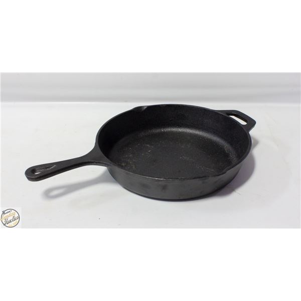 REMY OLIVER CHEFS CAST IRON LARGE FRY PAN-ESTATE