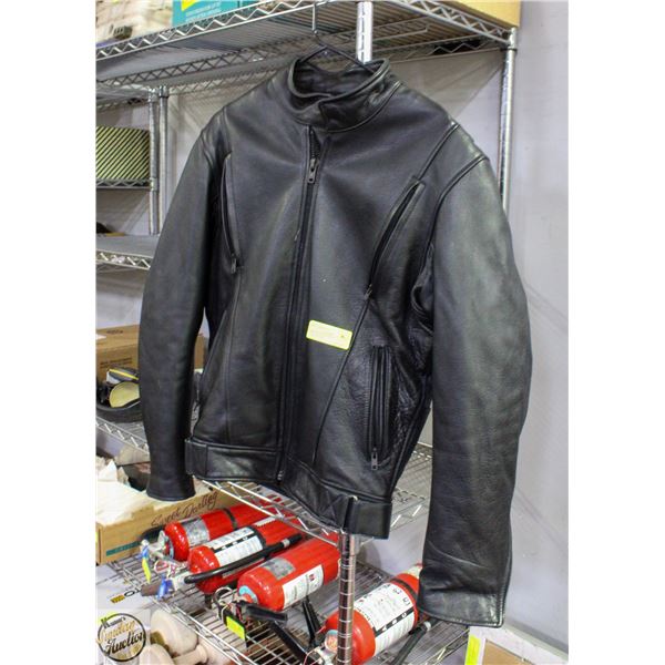 SIZE 40 LEATHER MENS COAT-ESTATE