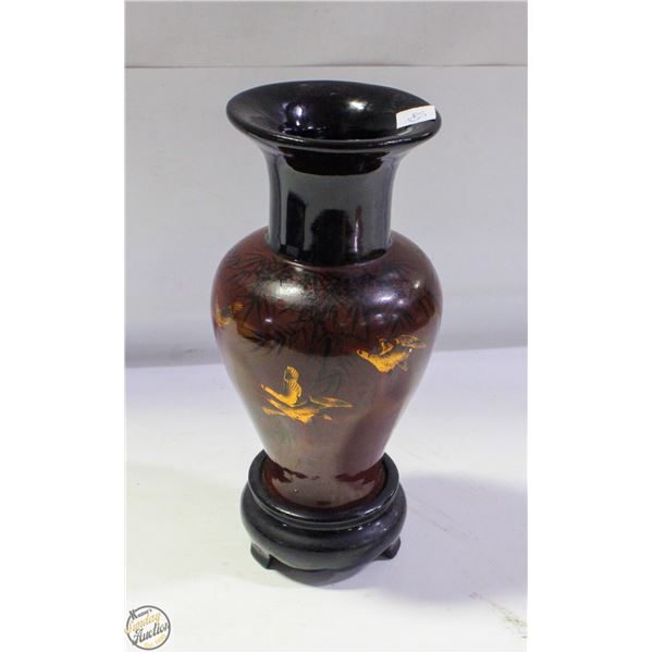 VINTAGE ASIAN THEMED VASE