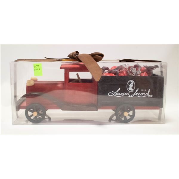 LAURA SECORD TRUCK/CHOCOLATE SET