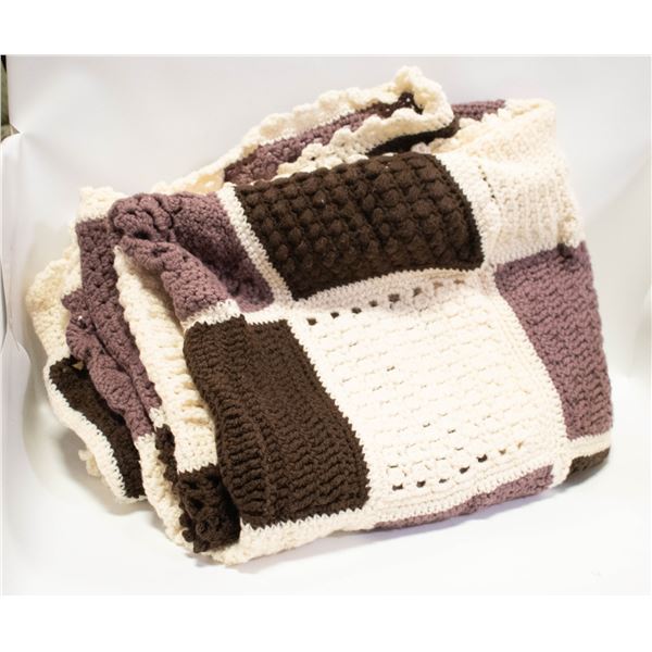 HAND MADE BLANKET BROWN AND WHITE