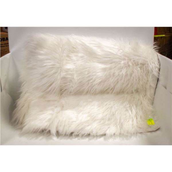 WHITE FURRY RUG 6'X3'