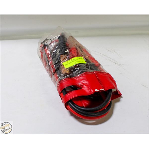 SET OF BOOSTER CABLES