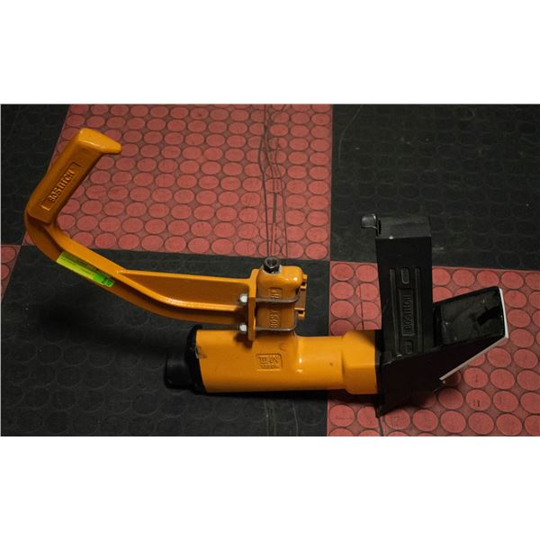 BOSTITCH PNEUMATIC HARDWOOD FLOOR NAILER