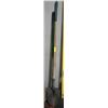 Image 1 : 2 SPADE SHOVELS