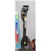 Image 1 : YARD SHOVELS