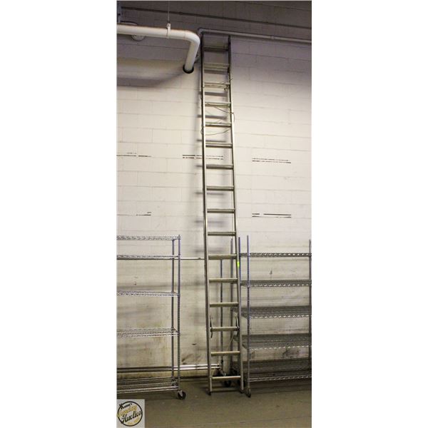 32 FT CONTRACTOR LADDER (16FT EXTENDABLE TO 32FT)