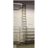 Image 1 : 32 FT CONTRACTOR LADDER (16FT EXTENDABLE TO 32FT)
