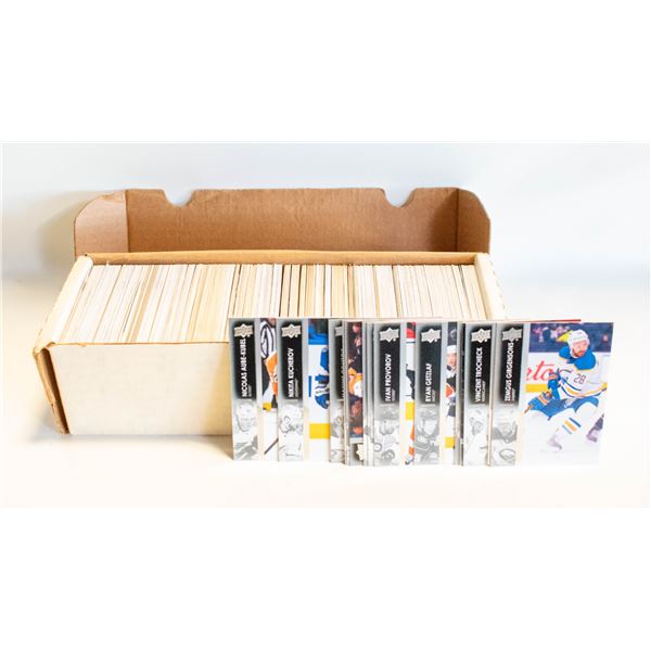 BOX OF SPORTS CARDS
