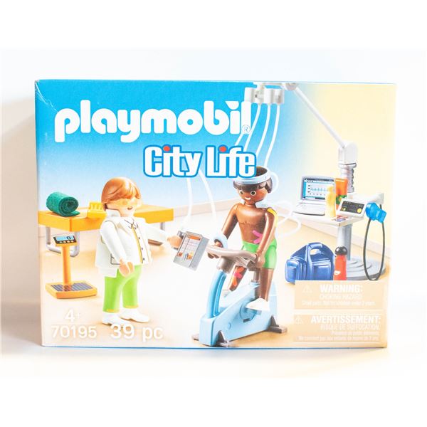 NEW PLAYMOBIL #70195 CITY LIFE