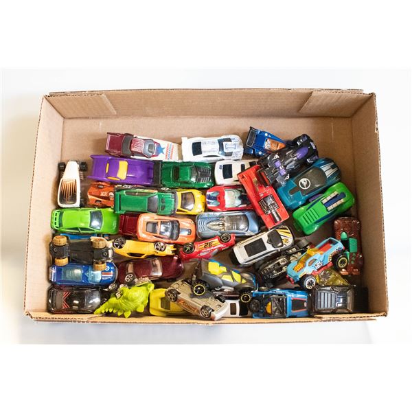 40 HOT WHEELS DIECAST CARS & TRUCKS TOYS LOT
