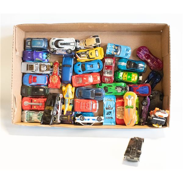 40 HOT WHEELS DIECAST CARS & TRUCKS TOYS LOT