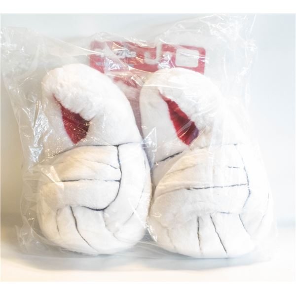 NEW VOLLEYBALL SLIPPERS SIZE M