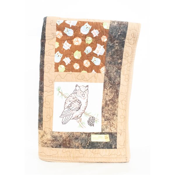 VINTAGE HOME-MADE PATCHWORK QUILT WITH 12